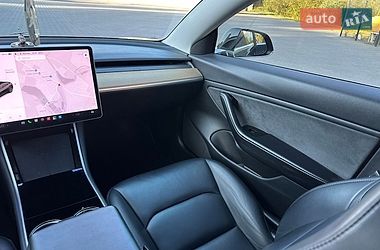 Седан Tesla Model 3 2019 в Тернополе
