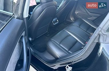 Седан Tesla Model 3 2019 в Тернополе