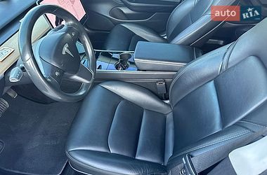 Седан Tesla Model 3 2019 в Тернополе