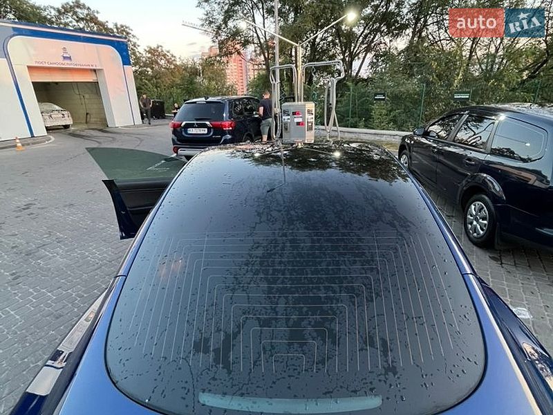 Седан Tesla Model 3 2020 в Києві