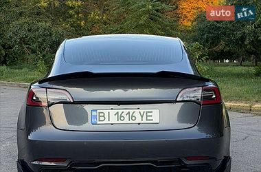 Седан Tesla Model 3 2019 в Кременчуці