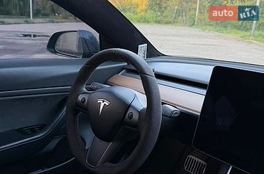 Седан Tesla Model 3 2019 в Кременчуці