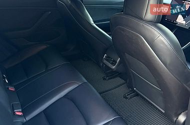 Седан Tesla Model 3 2019 в Кременчуці