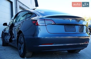 Седан Tesla Model 3 2024 в Дрогобичі