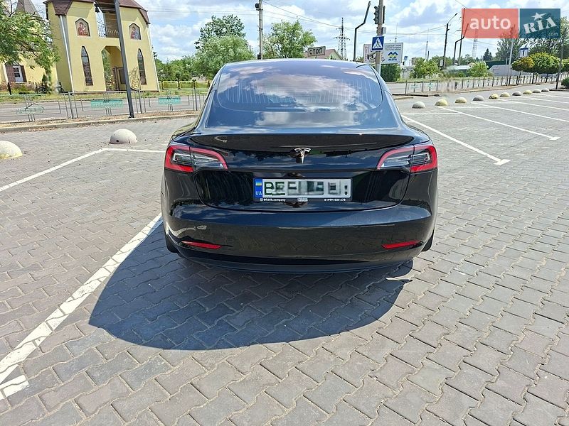 Седан Tesla Model 3 2019 в Вознесенську