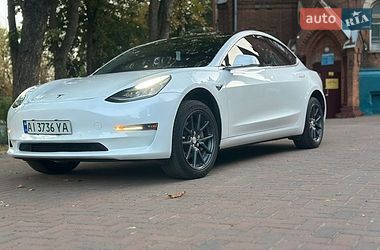 Седан Tesla Model 3 2019 в Сумах