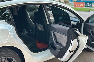 Седан Tesla Model 3 2019 в Сумах