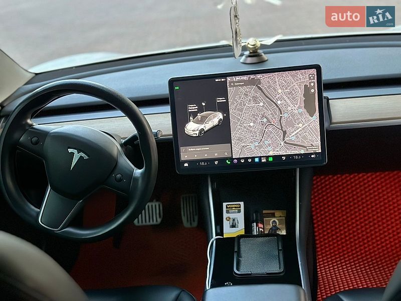 Седан Tesla Model 3 2019 в Сумах