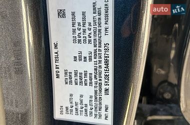 Седан Tesla Model 3 2024 в Рівному