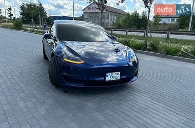 Седан Tesla Model 3 2022 в Виннице