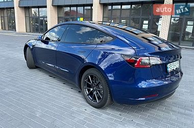 Седан Tesla Model 3 2022 в Виннице