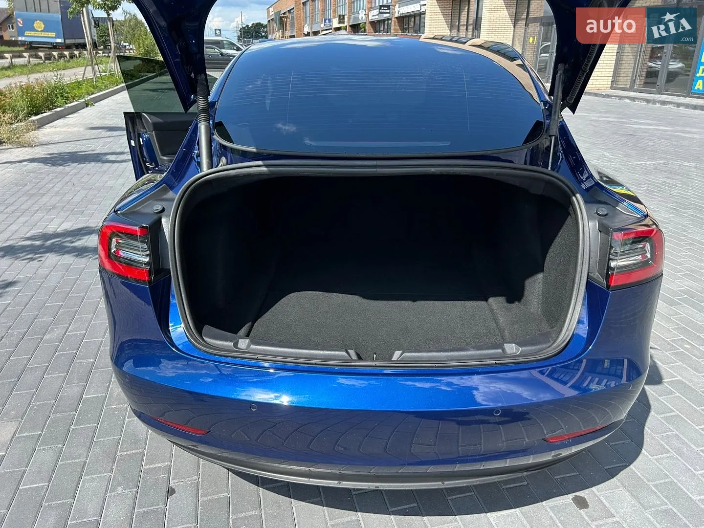 2022 Tesla Model 3 - мініатюра 11