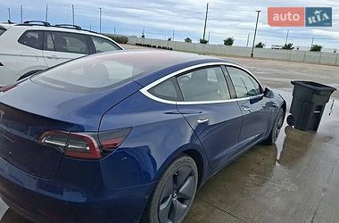Седан Tesla Model 3 2018 в Одессе