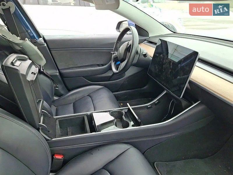 Седан Tesla Model 3 2018 в Одессе