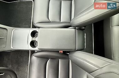Седан Tesla Model 3 2022 в Сумах