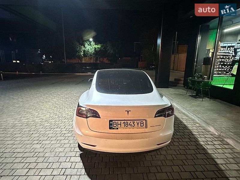 Седан Tesla Model 3 2021 в Одессе