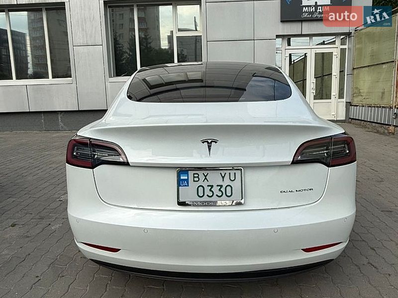 Седан Tesla Model 3 2020 в Хмельницком