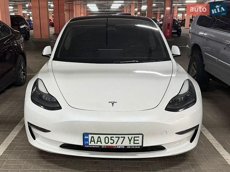 Tesla Model 3 2023