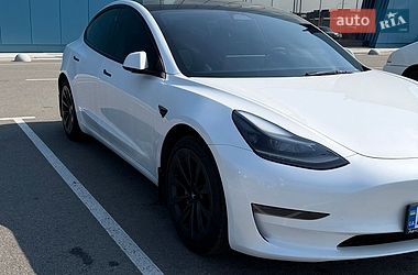 Седан Tesla Model 3 2023 в Киеве