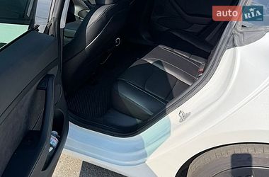 Седан Tesla Model 3 2023 в Киеве