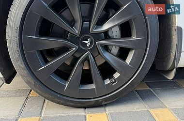 Седан Tesla Model 3 2023 в Киеве