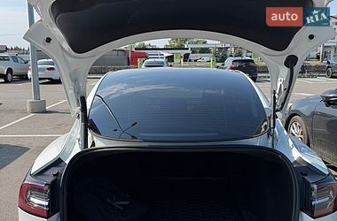 Седан Tesla Model 3 2023 в Киеве