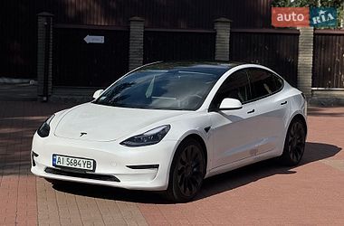 Седан Tesla Model 3 2021 в Киеве