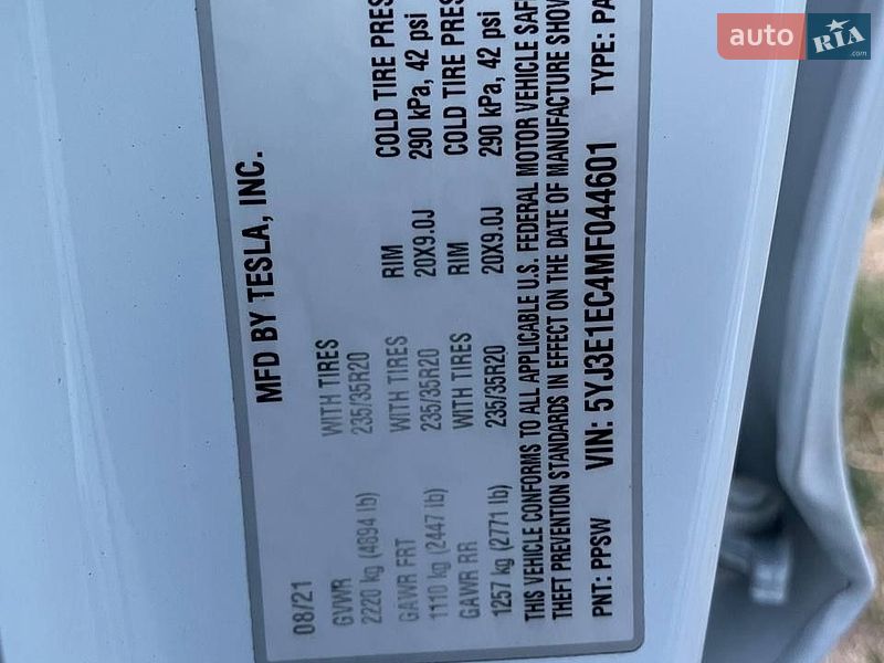 Седан Tesla Model 3 2021 в Киеве