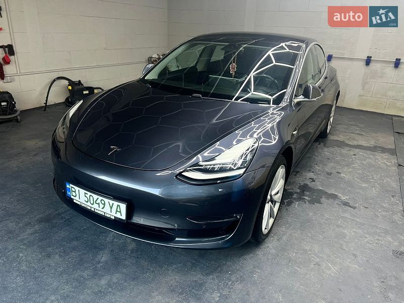 Седан Tesla Model 3 2018 в Кременчуге
