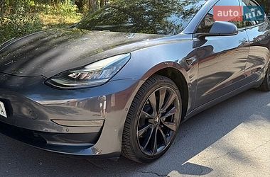 Седан Tesla Model 3 2020 в Виннице