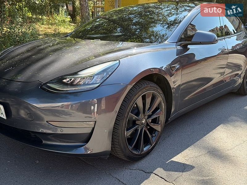 Седан Tesla Model 3 2020 в Виннице
