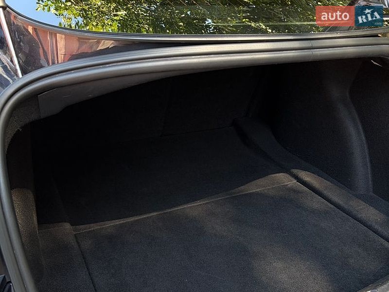 Седан Tesla Model 3 2020 в Виннице