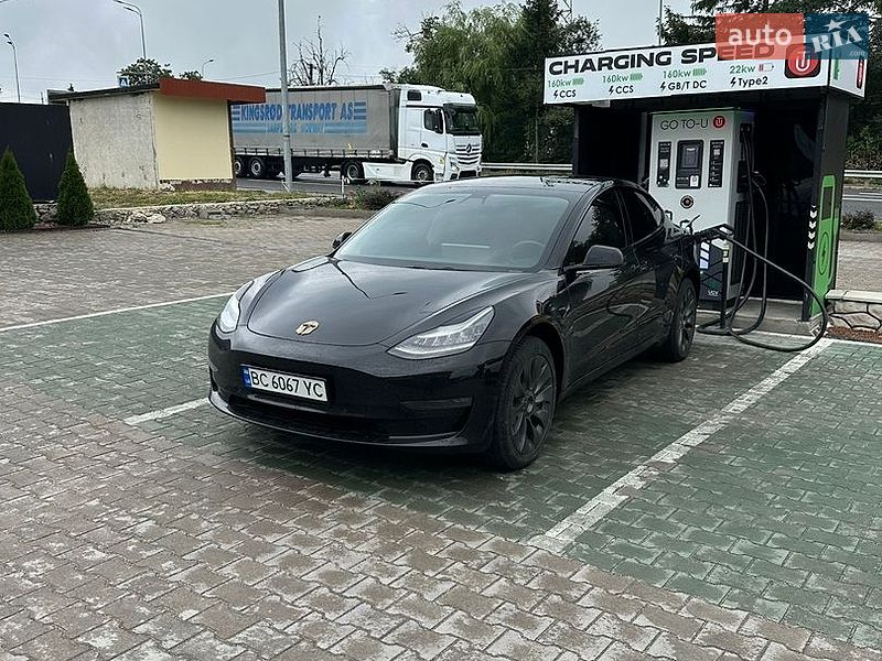 Tesla Model 3 2019