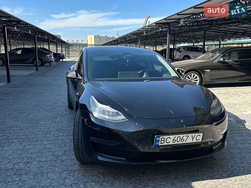 Седан Tesla Model 3 2019 в Одессе