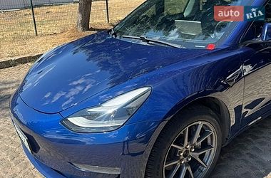 Седан Tesla Model 3 2021 в Кропивницком