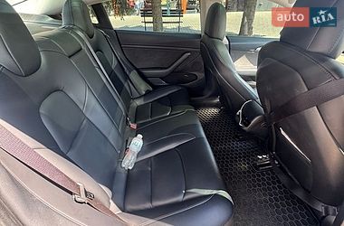 Седан Tesla Model 3 2021 в Кропивницком