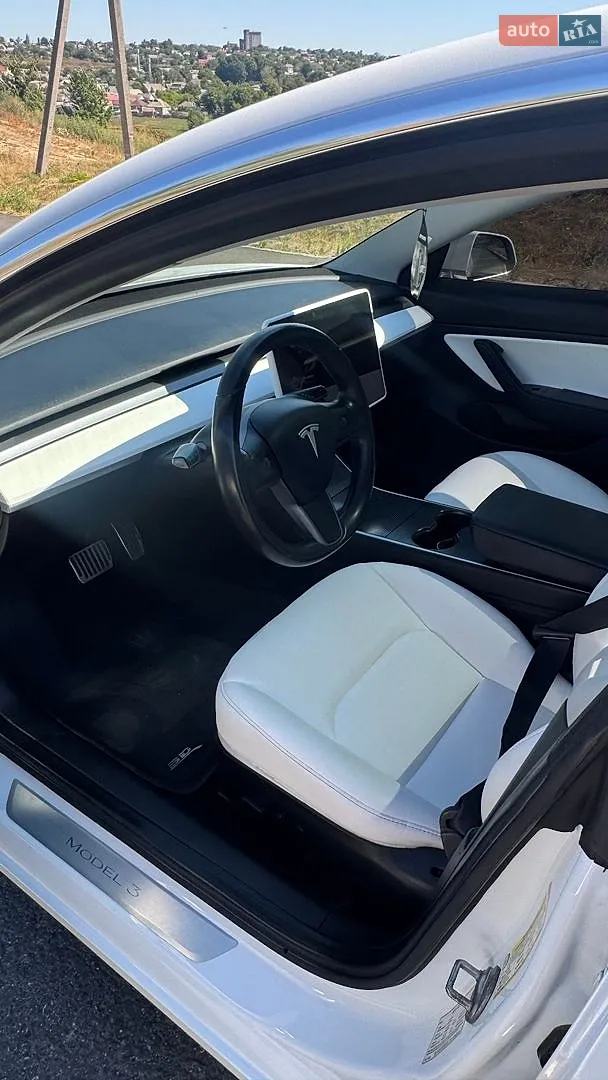2019 Tesla Model 3 - мініатюра 9