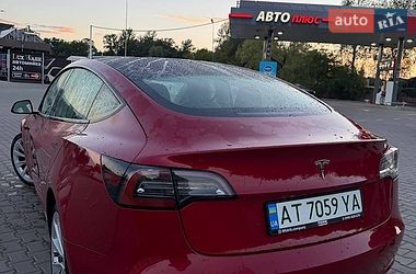 Седан Tesla Model 3 2022 в Коломиї