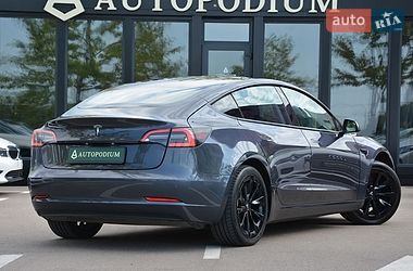 Седан Tesla Model 3 2023 в Києві
