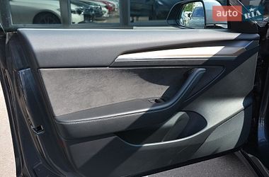 Седан Tesla Model 3 2023 в Києві