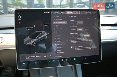 Седан Tesla Model 3 2023 в Києві