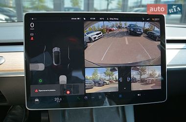 Седан Tesla Model 3 2023 в Києві