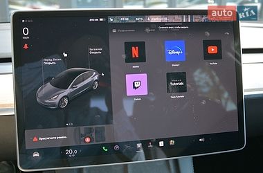 Седан Tesla Model 3 2023 в Києві