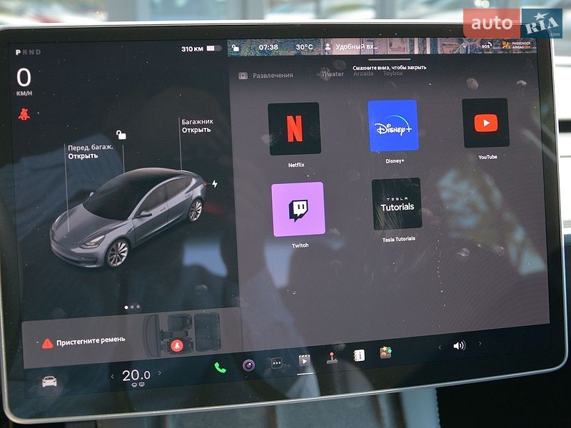 Седан Tesla Model 3 2023 в Києві