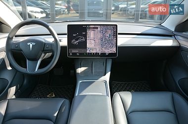Седан Tesla Model 3 2023 в Києві
