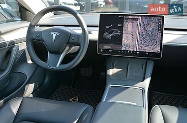 Седан Tesla Model 3 2023 в Києві