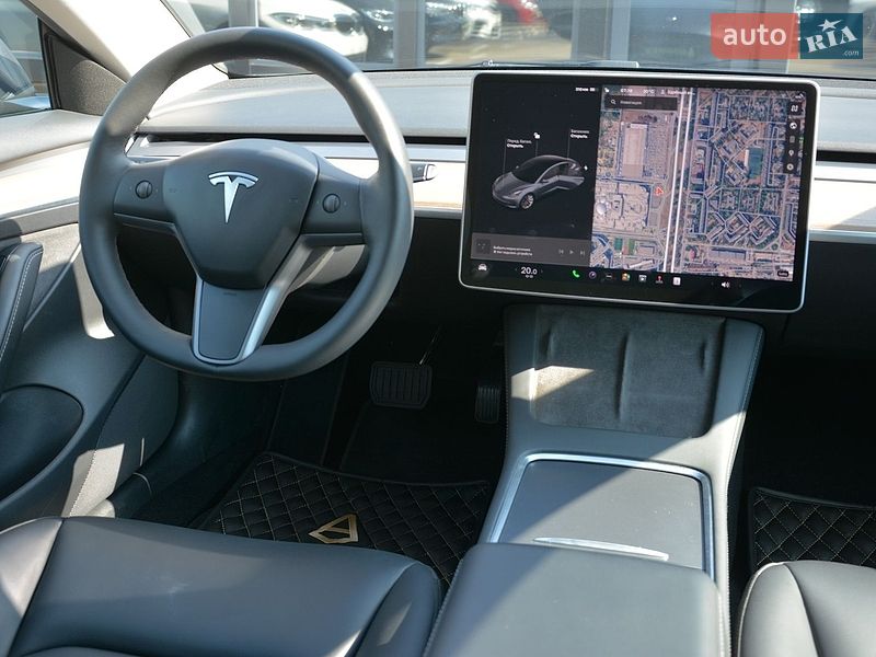 Седан Tesla Model 3 2023 в Києві