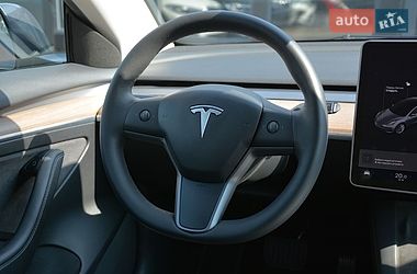 Седан Tesla Model 3 2023 в Києві