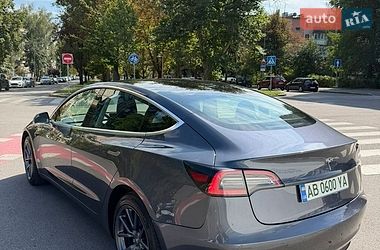 Седан Tesla Model 3 2020 в Вінниці