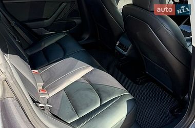 Седан Tesla Model 3 2020 в Виннице